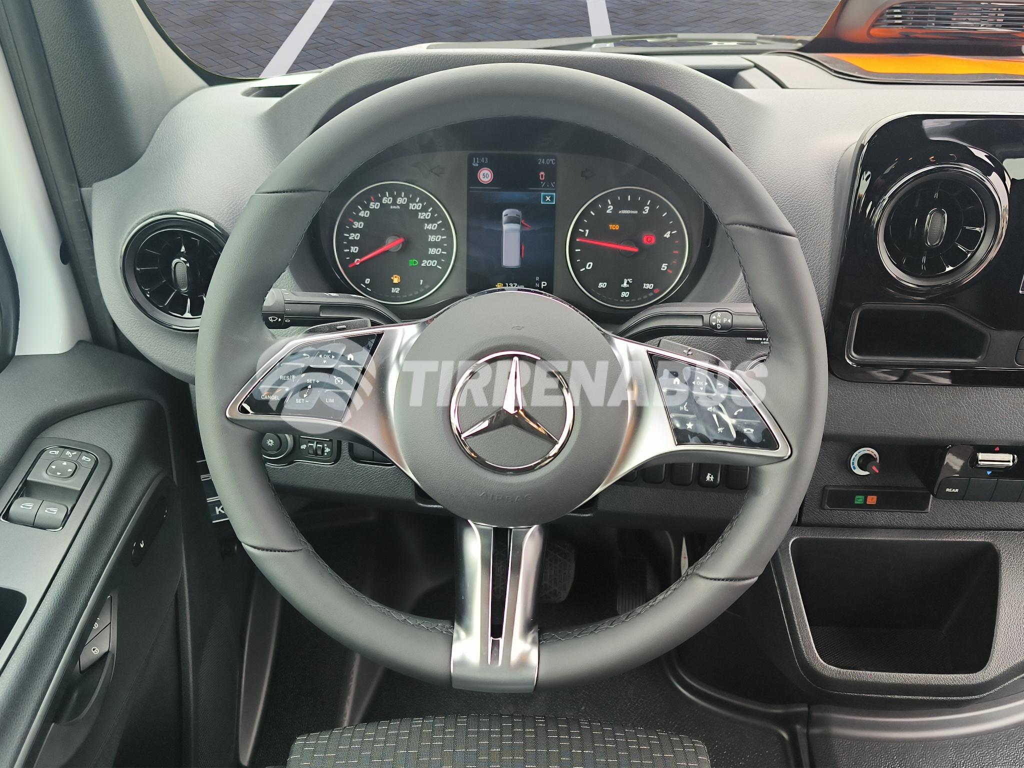 Mercedes-Benz Sprinter 517 Turismo 22+1 posti - Tremonia - immagine 12