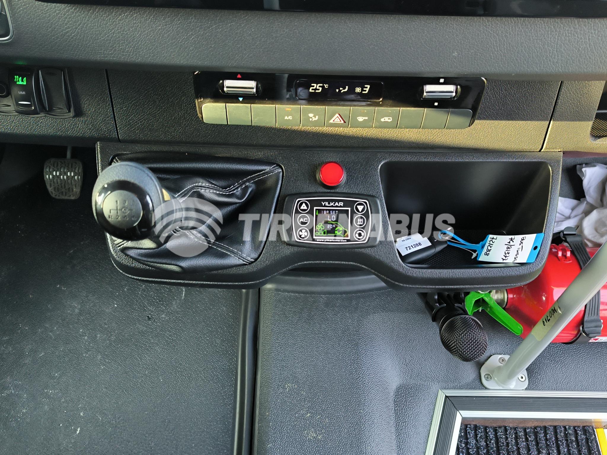 W1V5KD3Z7SP721288_09