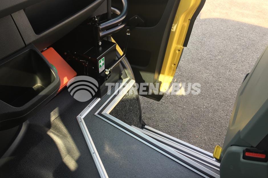 mercedes-benz-sprinter-519-scuolabus-34-posti-0 (9)