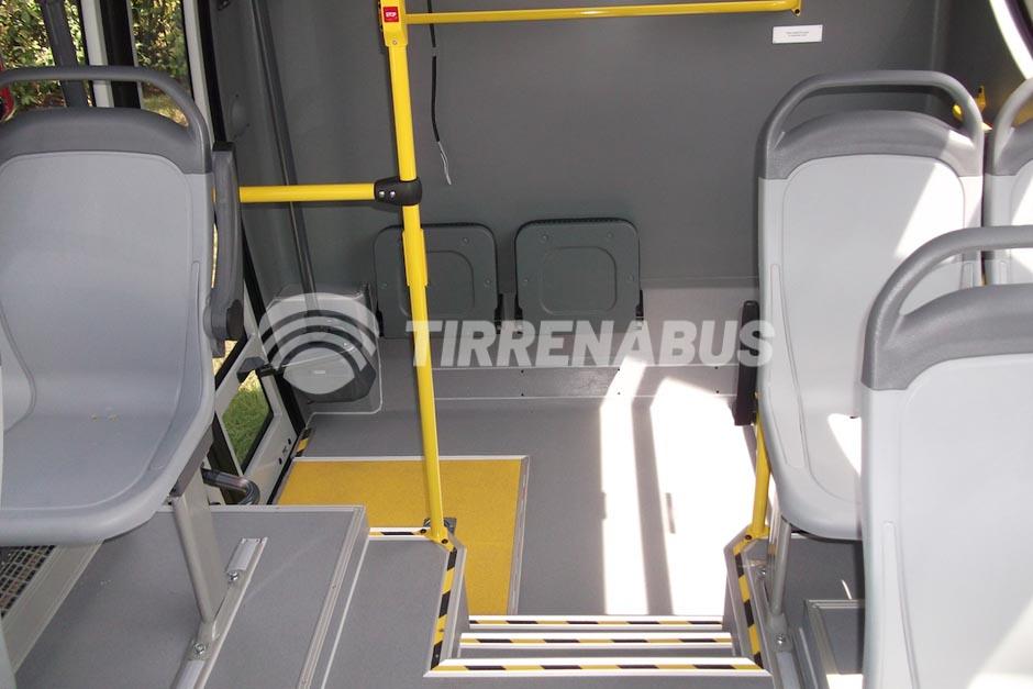 iveco-70c18-autobus-di-linea_classe-i-posti-31-34 (11)