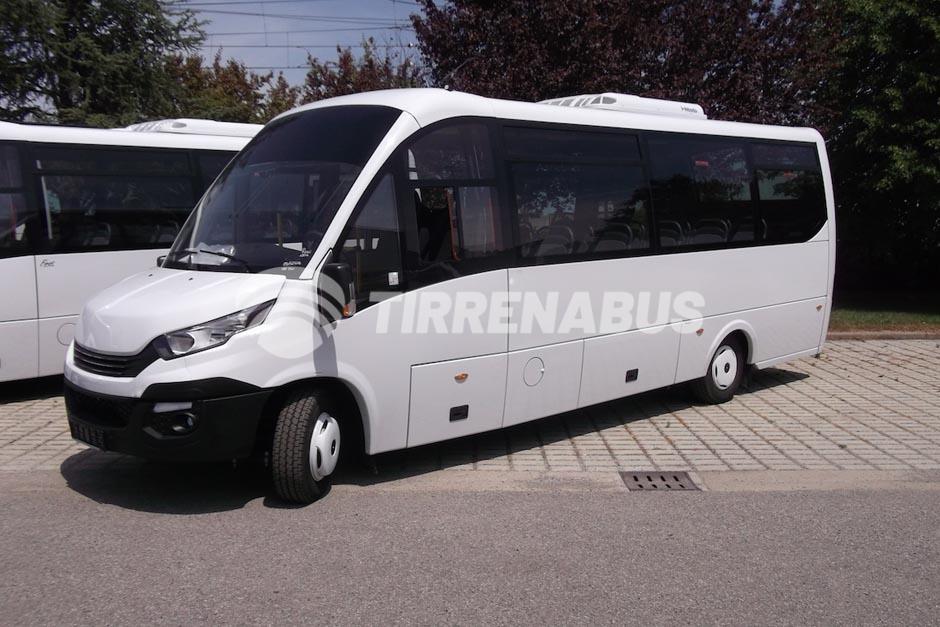 Risultato immagini per Iveco Daily 70C18 bus"