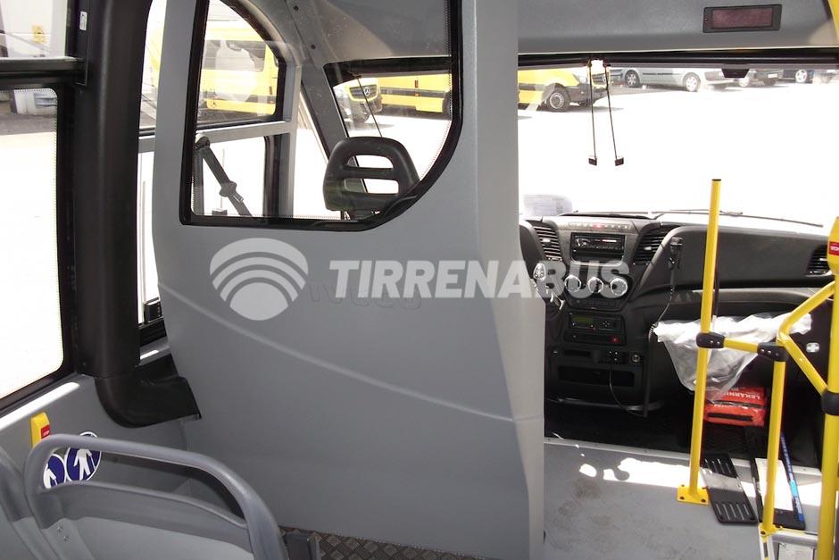 iveco-70c18-autobus-di-linea_classe-i-posti-31-34 (5)