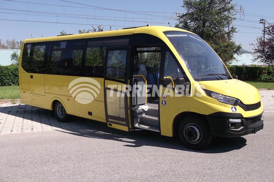 iveco-70c18-scuolabus-51-posti (14)