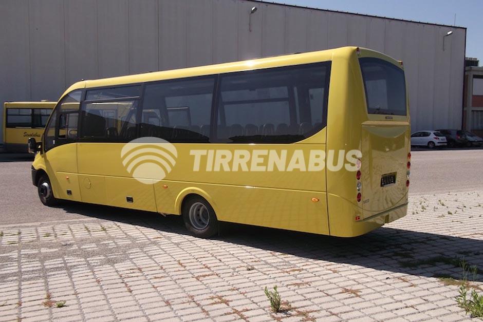 iveco-70c18-scuolabus-51-posti (3)