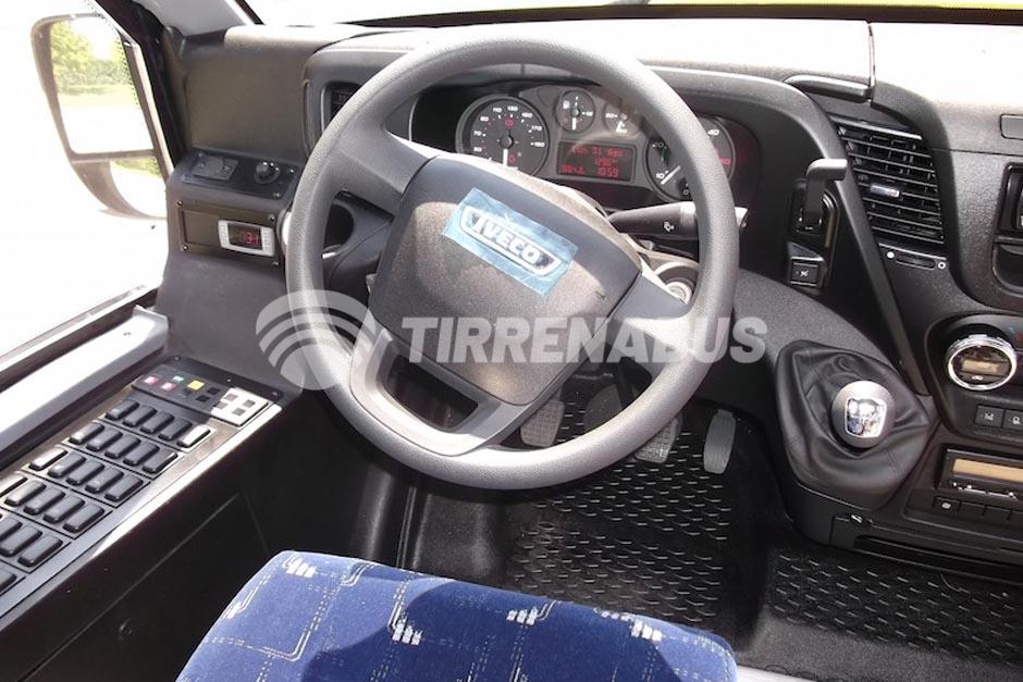 iveco-70c18-scuolabus-51-posti (6)