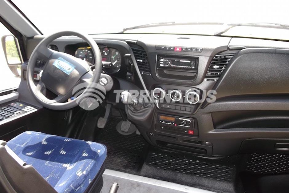 iveco-70c18-scuolabus-51-posti (7)