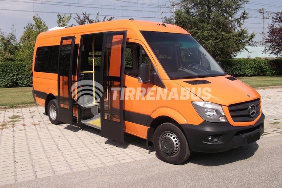 mercedes-benz-sprinter-519-autobus-di-linea-classe-i-ribassato-28-posti-0 (1)