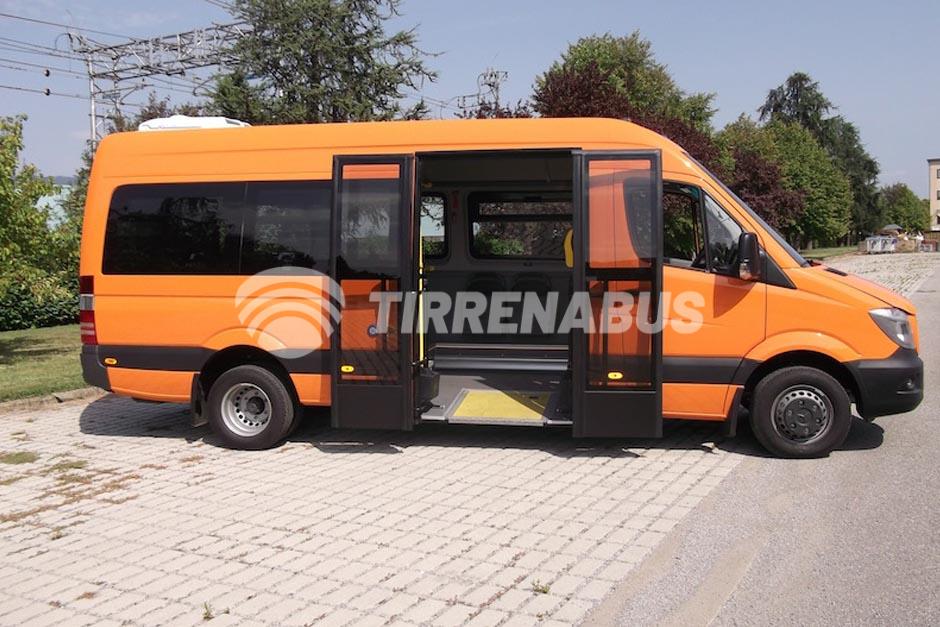 mercedes-benz-sprinter-519-autobus-di-linea-classe-i-ribassato-28-posti-0 (13)