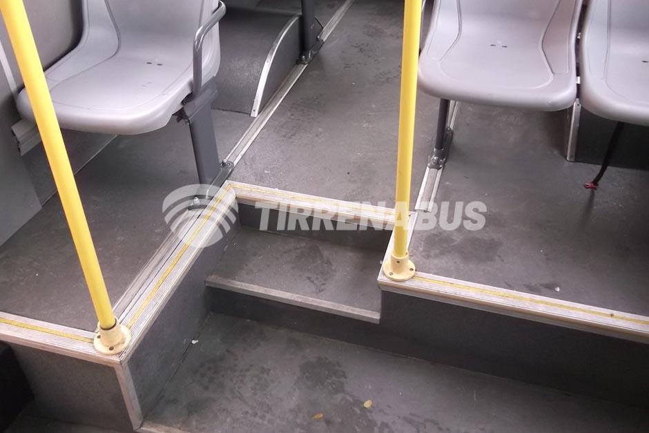 mercedes-benz-sprinter-519-autobus-di-linea-classe-i-ribassato-28-posti-0 (14)