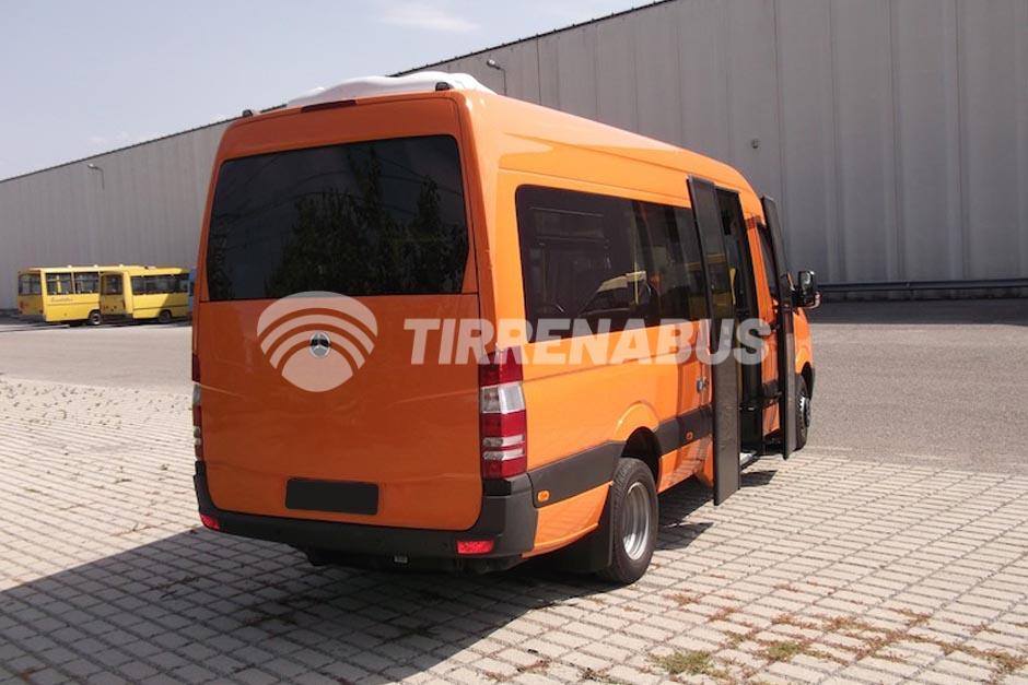 mercedes-benz-sprinter-519-autobus-di-linea-classe-i-ribassato-28-posti-0 (3)