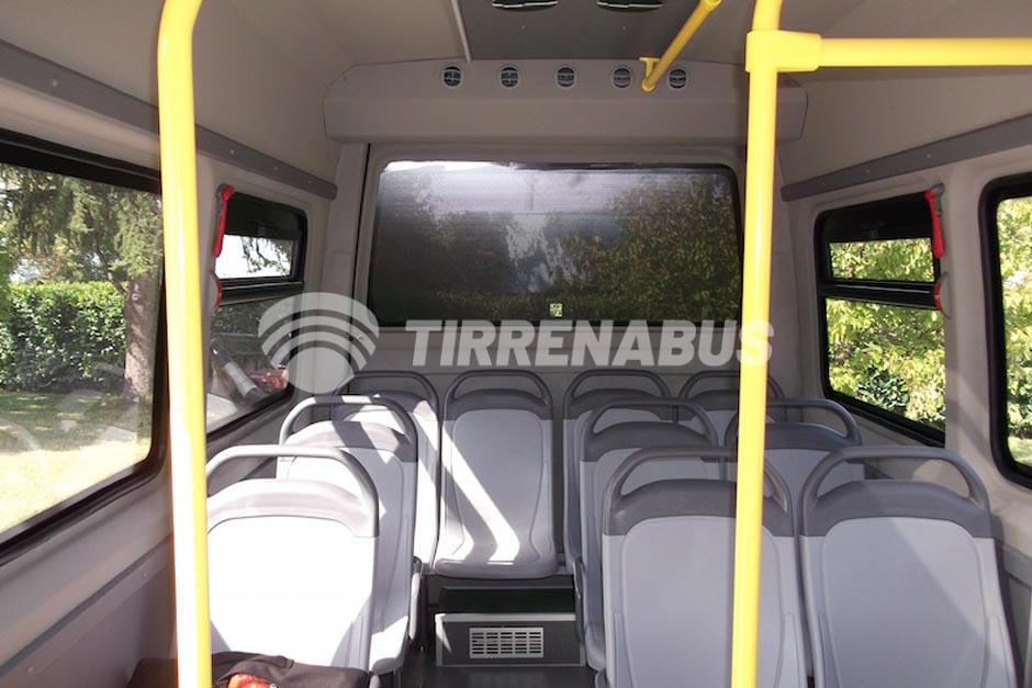 mercedes-benz-sprinter-519-autobus-di-linea-classe-i-ribassato-28-posti-0 (7)