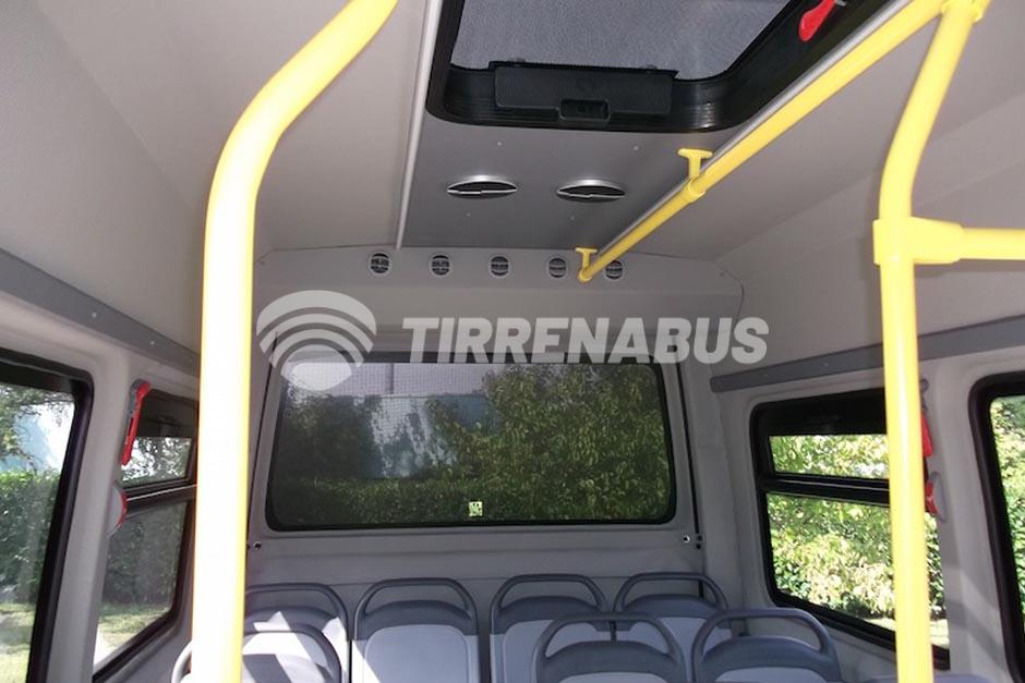mercedes-benz-sprinter-519-autobus-di-linea-classe-i-ribassato-28-posti-0 (8)