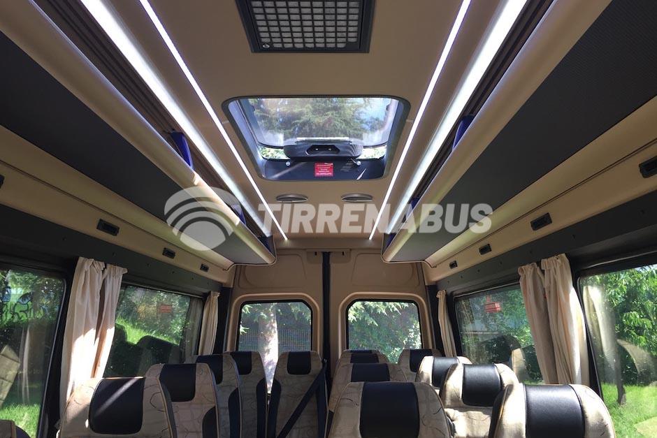 mercedes-benz-sprinter-519-gran-turismo-21-24-posti-bauliera-xxl-0 (4)